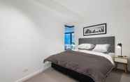 Bedroom 3 2BR Luxury Skytower CBD Pool Gym Netflix