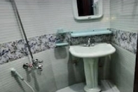 Phòng tắm bên trong Royal Punjab Hunza Hotel And Restaurant