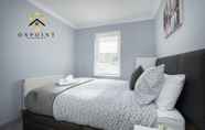 Bedroom 4 FANTASTIC Duplex 2 Bed Apt-PARKING