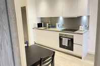 ห้องนอน Stunning 1-bed Deluxe Apartment in Slough