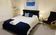 Bedroom 2 Church Road Apartment by Aldershot Short Stays