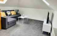 Common Space 7 Church Road Apartment by Aldershot Short Stays