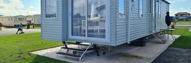 Exterior Stunning Platinum Caravan in Rhyl 2 Mins to Beach