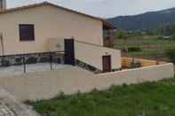 Exterior a Pequena Casa Coja Central Portugal Mountains