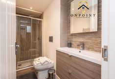 Others 4 FRESH 2 Bedroom Apt With Parking