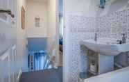 In-room Bathroom 5 Trewent Park - 2 Bed - Freshwater East