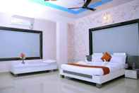 Bedroom Hotel Surbhi