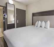 Bedroom 5 Best Western Plus Executive Residency Bronx