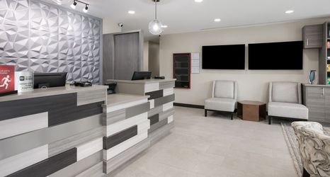 ロビー 2 Best Western Plus Executive Residency Bronx