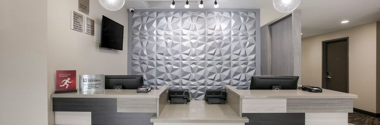 大堂 Best Western Plus Executive Residency Bronx