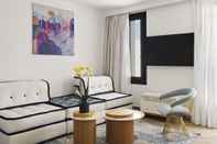 Ruang untuk Umum Cresanto Luxury Suites