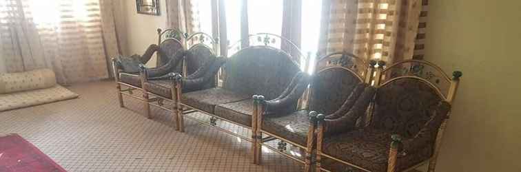 Lobby Ziarat Hotel