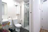 In-room Bathroom Hotel BestPrice Girona