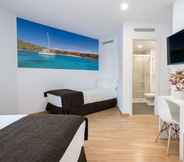 Bedroom 4 Hotel BestPrice Girona