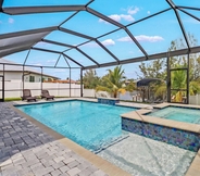 Swimming Pool 4 3915 Gulfstream Pkwy