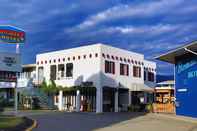 Exterior Bowmont Motel