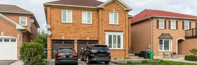 Exterior GLOBALSTAY. Modern Family Basement in Mississauga