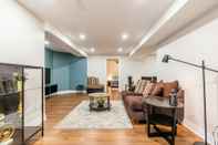 Common Space GLOBALSTAY. Modern Family Basement in Mississauga