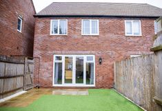 Others 4 Modern House in Stratford Upon Avon With Private Parking Free Wifi Netflix