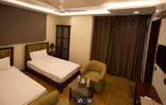 Kamar Tidur 3 Neelum View Hotel