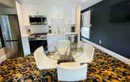 Bilik Tidur 7 Cozy Downtown Condo Suite