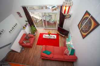 Sảnh chờ 4 Special 3 Bedroom Townhouse With Parking in Bristol