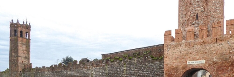 Exterior Cosy Apartment Near the Ancient Walls and Centre