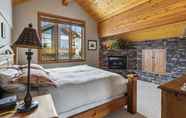 Bedroom 7 Coyote Creek - Large Ski In/Ski Out Chalet with Amazing Views & Private Hot Tub