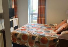 Others 4 Beautiful 2-bed Apartment in Glasgow
