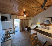 Bedroom 3 Whispering Pines Lodge