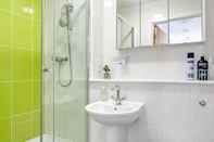 Toilet Kamar Comfortable Rooms & Apartments - BANGOR