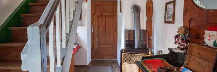 Lobby Charming Alp Cottage in the Mountains of Salzburg