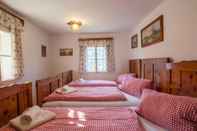 Bedroom Charming Alp Cottage in the Mountains of Salzburg