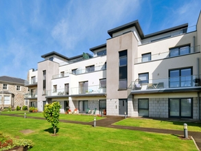 Exterior 4 Stunning two Bedroom Home in West End Area of Aberdeen