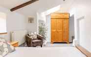 Kamar Tidur 7 Delightful 2 bed Flat in Old Mill-private Garden