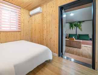 Others 2 Gapyeong Ddobagi Pet & Spa Glamping