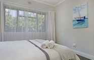 Bedroom 6 Bond Breakaway