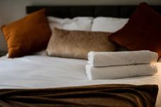 Bedroom Modern 2 Bedroom Flat City Centre with Parking/Balcony