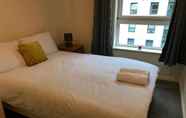 Kamar Tidur 4 Apex Wallace Street Apt With Free Parking