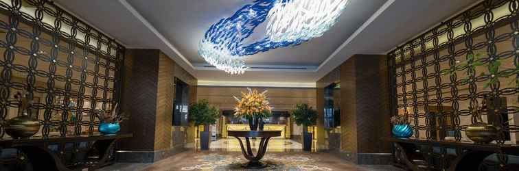 Lobi Windsor Hotel & Convention Center