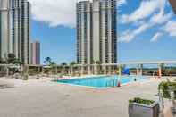 Swimming Pool Ala Moana #1132