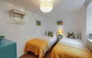 Bilik Tidur 4 Ground Floor Apartment W/large Enclosed Garden