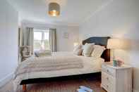 Bedroom Luxury 1 bed Cottage With hot tub and log Burner