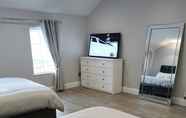 Bedroom 2 Modern 3-bed Apartment in Magherafelt Sleeps 8