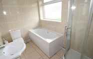In-room Bathroom 4 Inviting 5-bed House in Stockport Bramhall