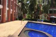 Swimming Pool Stunning Cosy Apartment for 2 in Arpora,goa