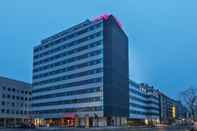 Exterior Moxy Duesseldorf City