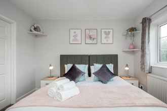 Bedroom 4 Ascot Pet Friendly 4 Bed House Parking