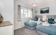 Bedroom 6 Ascot Pet Friendly 4 Bed House Parking