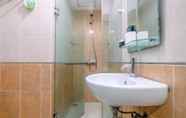 Toilet Kamar 6 Cozy and Simply Studio at Tamansari Sudirman Apartment